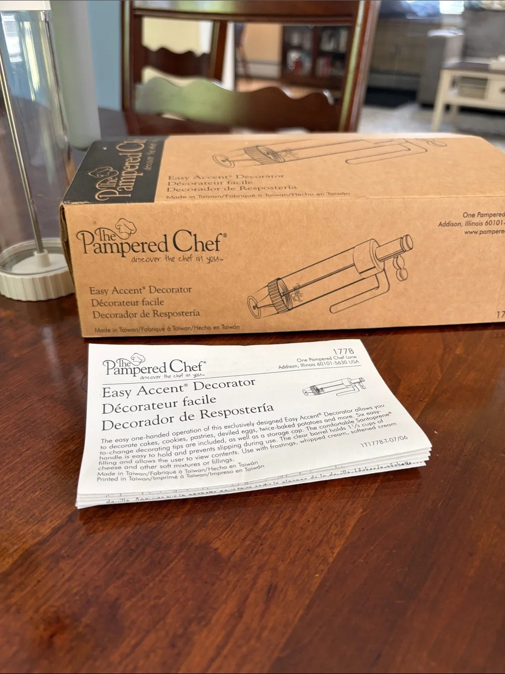 Pampered Chef Easy Accent Decorator